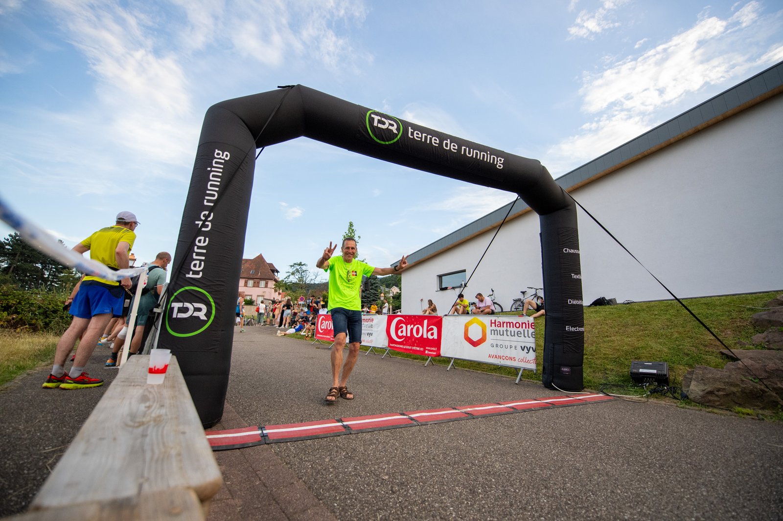 Arrivée du Trail du mur Païen 2024 à St Nabor